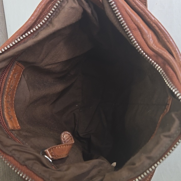 Vilenca Holland Brown Woven Crossbody Shoulder Bag - Picture 7 of 8